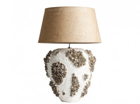 Table lamp with mollusks, measuring 70 x 102 cm.