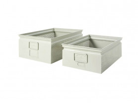 Cajas gris claro con perforaciones