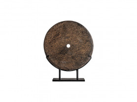 Figura de rueda marrón con soporte