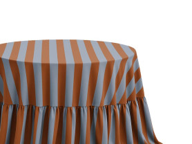 Mantel a rayas celeste y naranja con volante